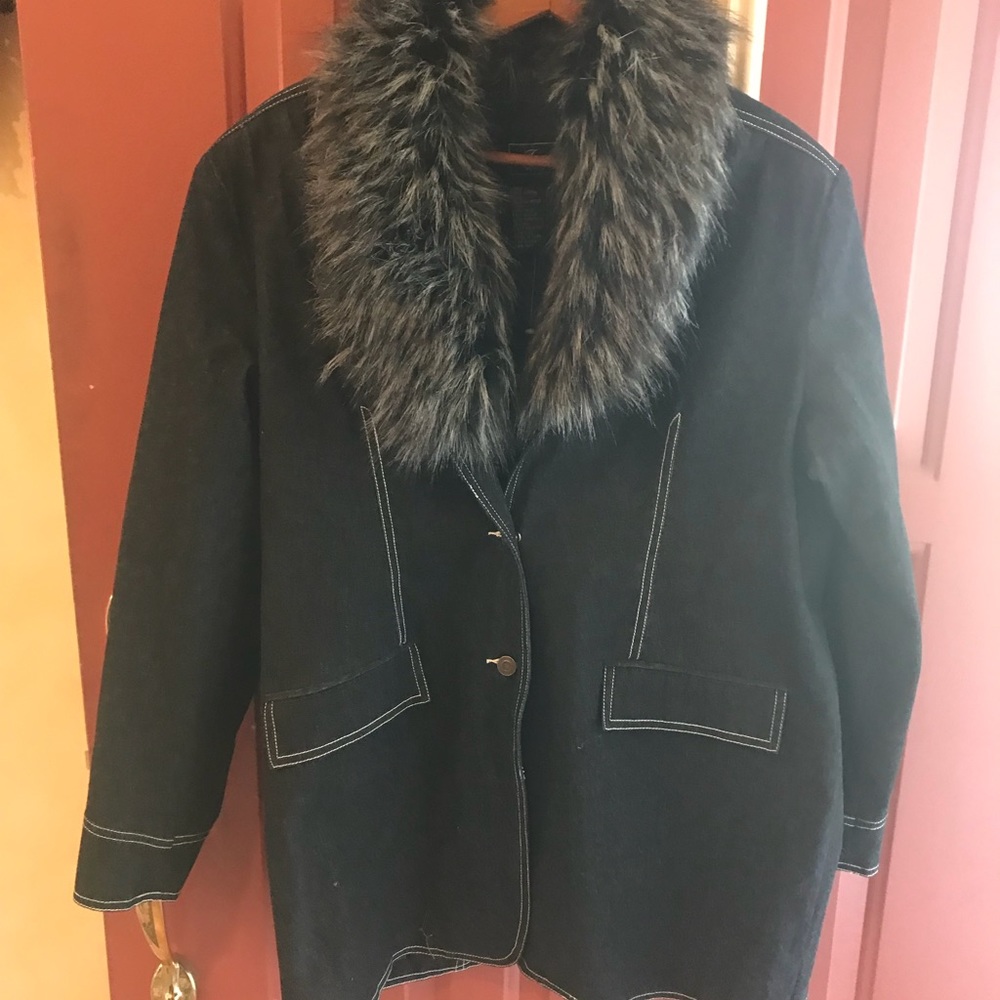 Terry Lewis Lightweight Transition Coat w/Detachable Faux Fur Collar
